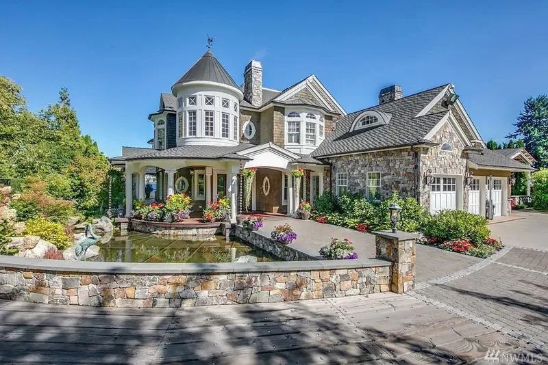 Sammamish Waterfront Lake Estate