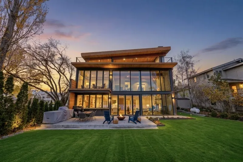 Lakeshore Custom