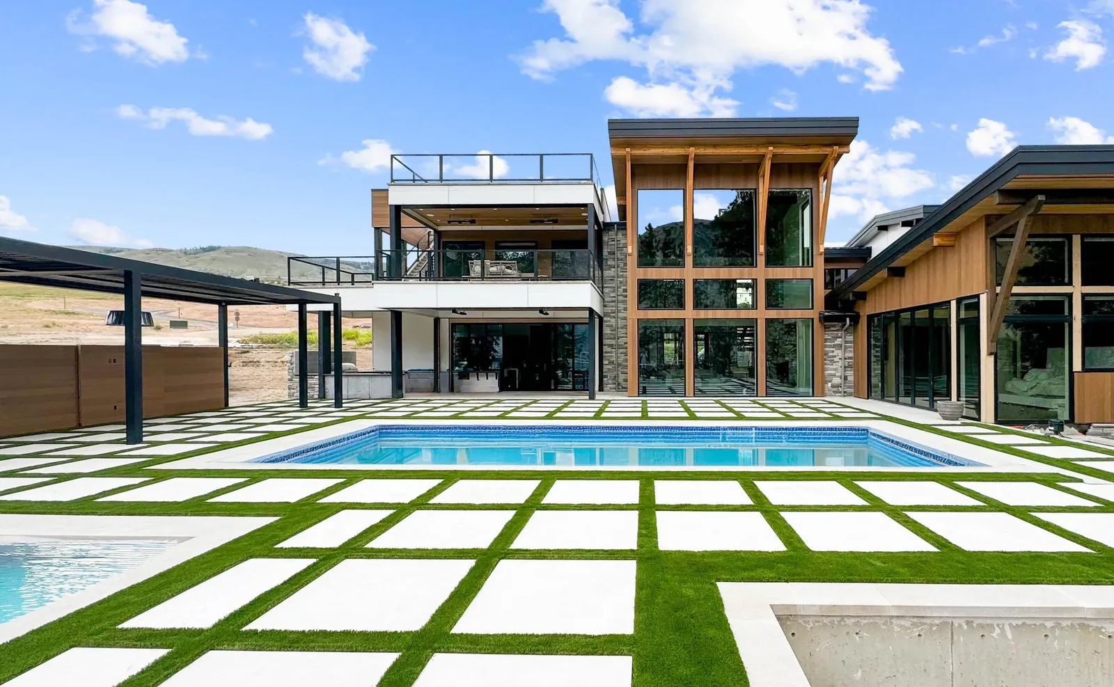 Symphony Shore Estate